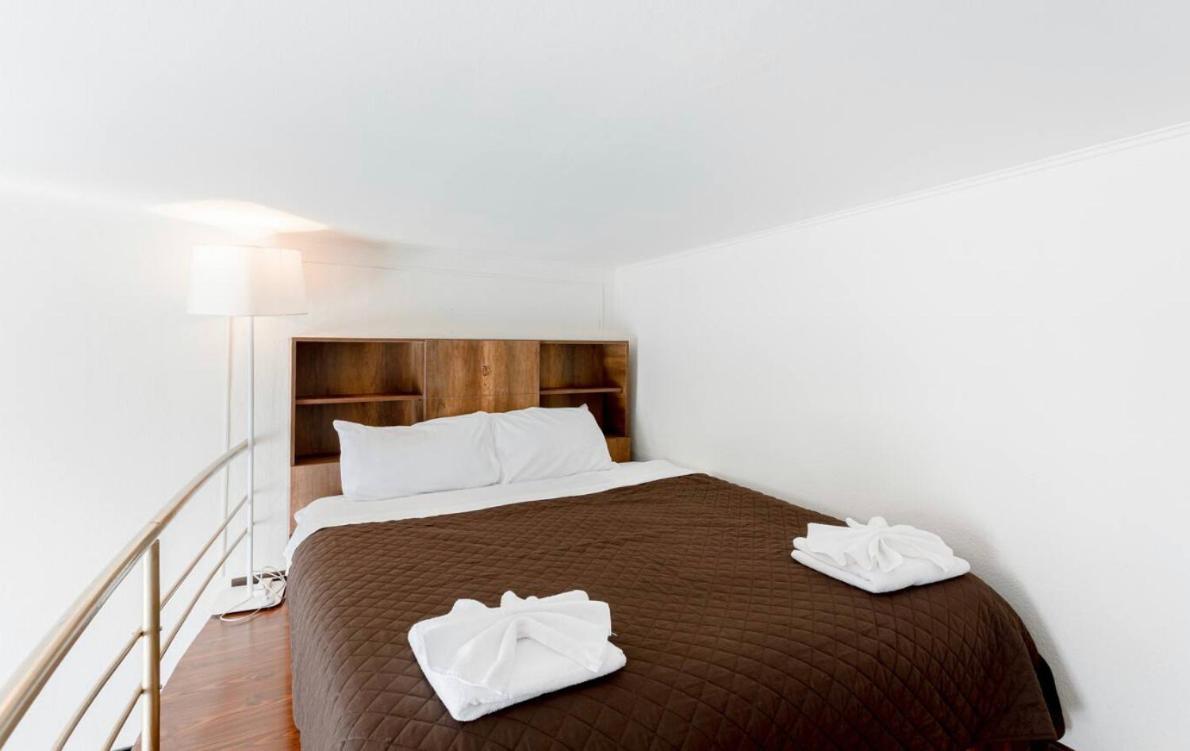 Central Location King Size Bed Tbilisi Exterior photo